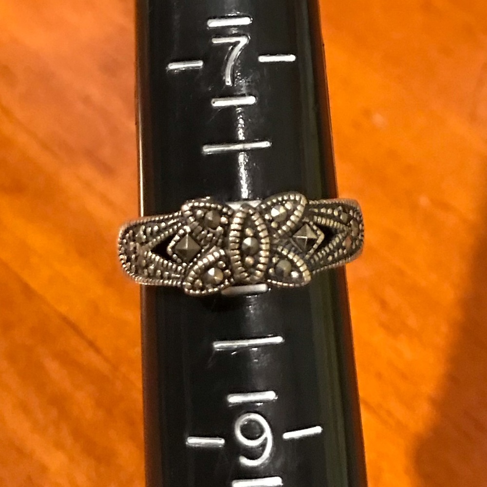 Sterling/Marcasite Band.  Sz 8 Promise Ring - Picture 4 of 5